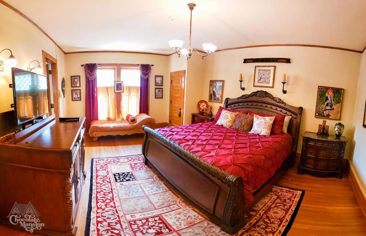 Chocolate Mansion Bed & Breakfast Sioux City Exterior photo